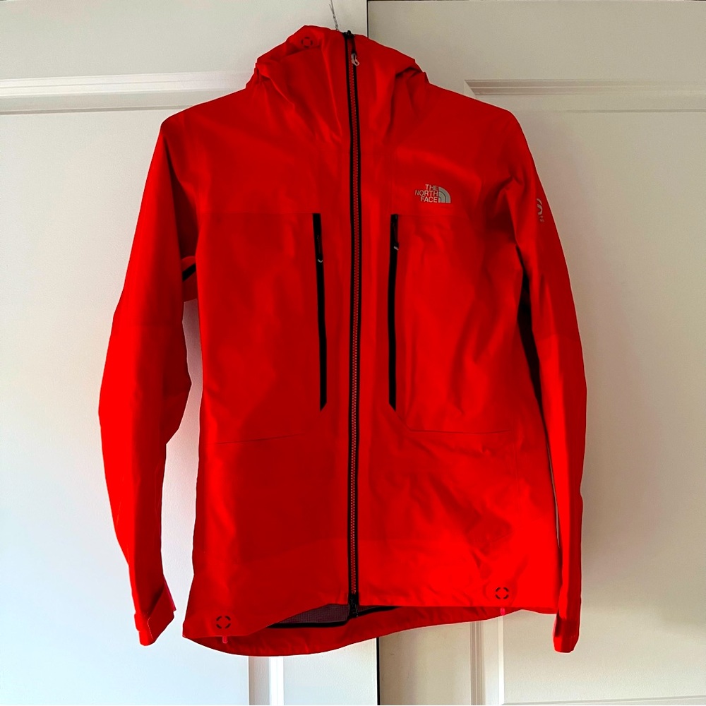 Red North Face Summit L5 GTX Gore-Tex Pro Jacket Size Medium